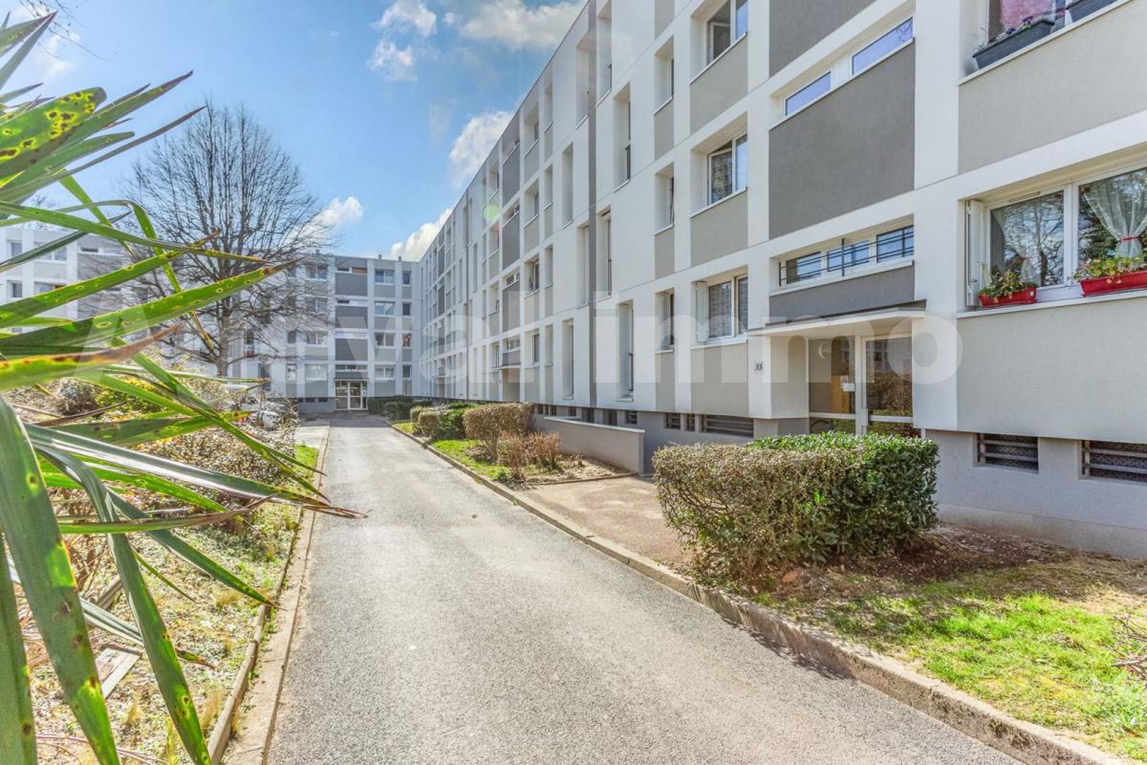 Appartement 4 Pièce(s) CROSNE